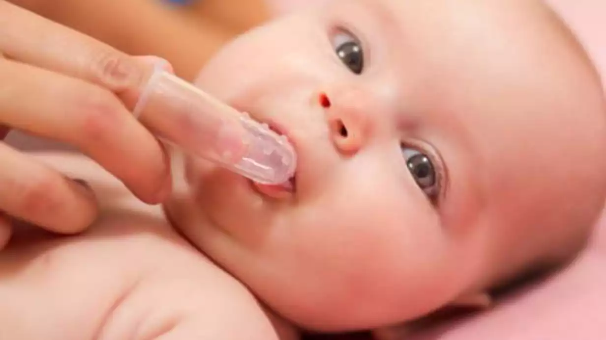 Bebeklerde Ağız Kokusu: Nedenleri, Tedavisi ve Önleme Yolları